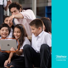 Programa de Educación Digital llegará a más de 850 mil escolares y profesores de todas las regiones del país