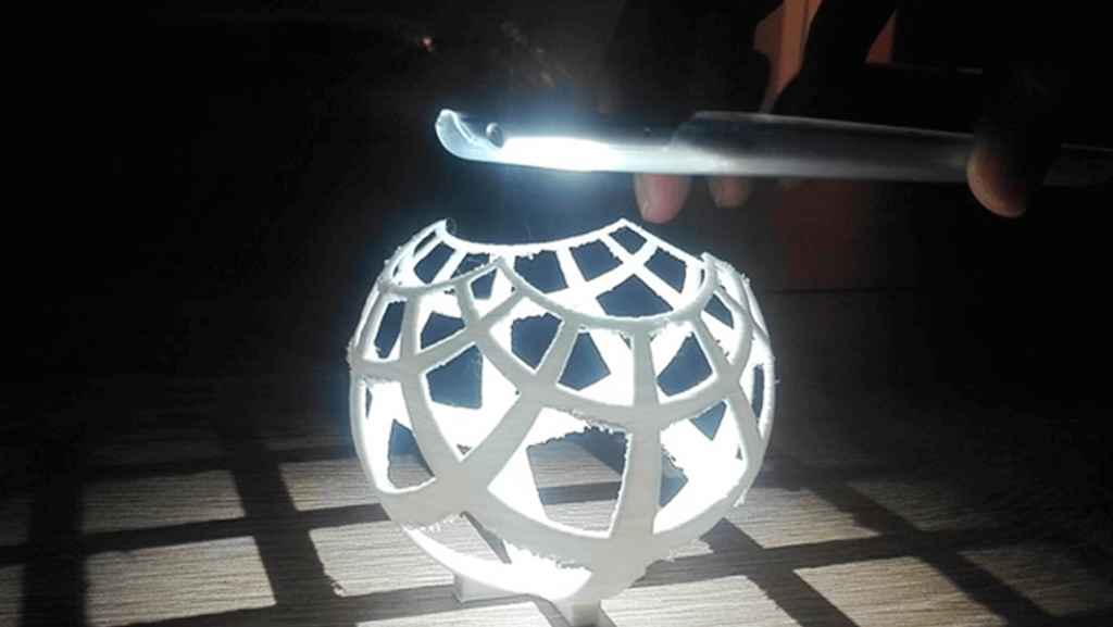 Lumen: taller de experimentación con luz