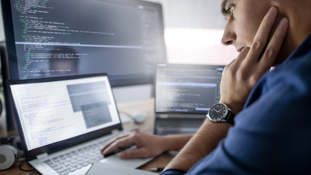 Cuatro pasos clave en la búsqueda del primer empleo