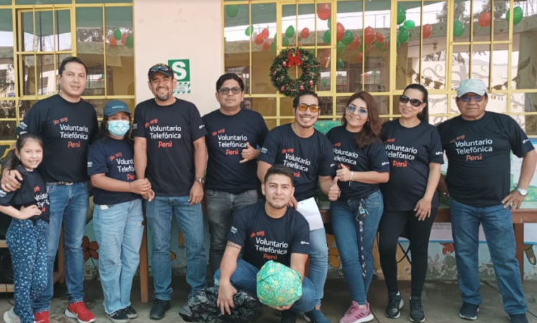 Voluntarios de Telefónica benefician a más de 5000 personas en Navidad
